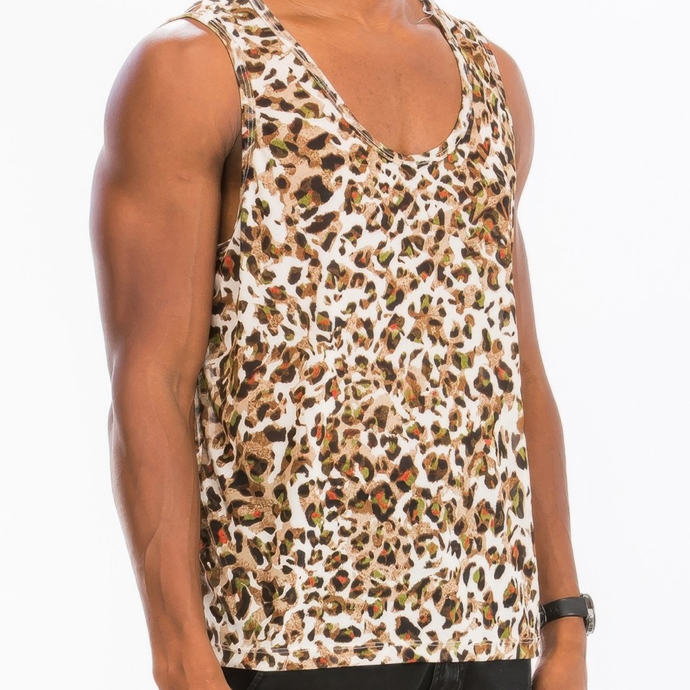 Cheetah print tank top
Brand new
Sizes Medium, Large, and XLarge